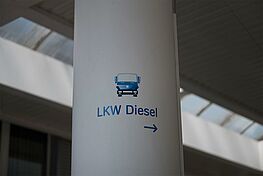 Lkw-Diesel ist genau wie die anderen Kraftstoffe bei Vorländer verfügbar
