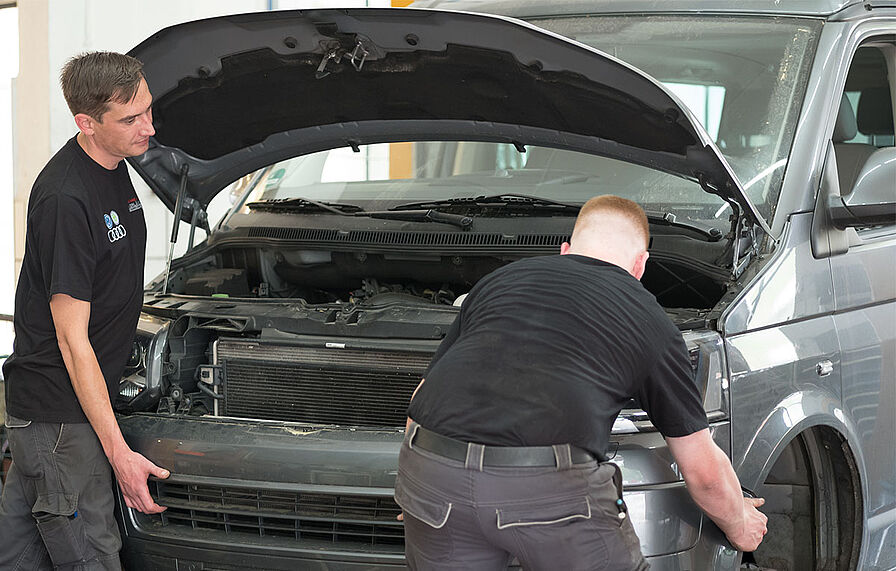 Als VW Service-Partner erhalten sie fachgerechte Reparaturen Als VW Service-Partner erhalten sie fachgerechte Reparaturen